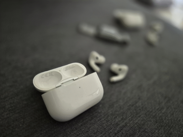 FOR SALE: Original Airpods Pro Gen 1 (2nd Hand)